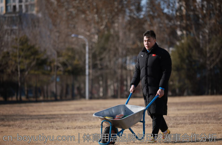 体育用品品牌与足球赛事合作分析