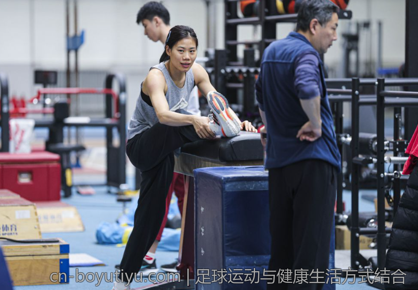 足球运动与健康生活方式结合